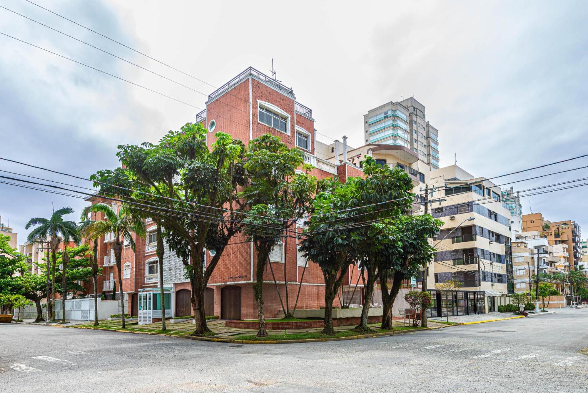 Ape Industrial Acolhedor No Guaruja - 350 M Da Praia Da Enseada מראה חיצוני תמונה
